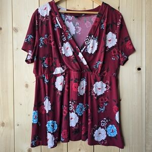 Torrid Royal Bouquet Floral Wrap Top Red Womens Size 1